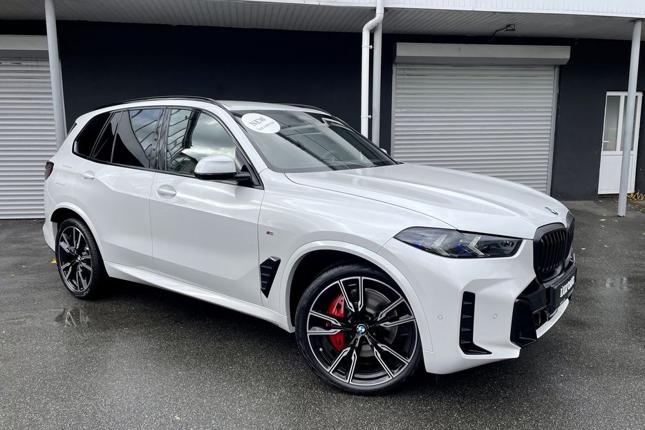 Продам BMW X5 M 40i NEW 2023 года в Киеве