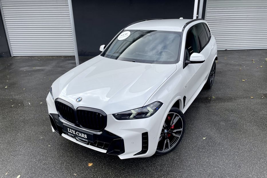 Продам BMW X5 M 40i NEW 2023 года в Киеве