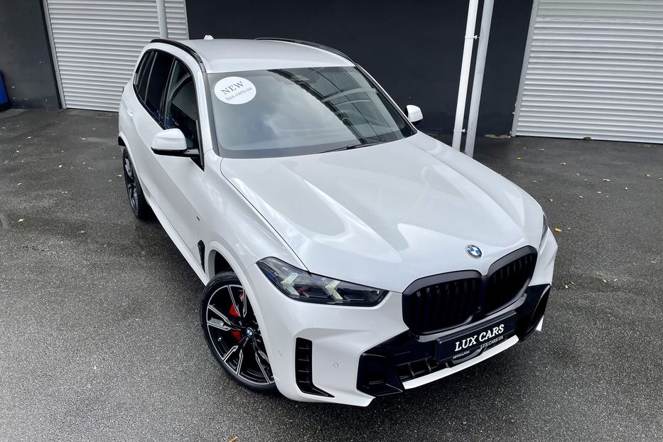 Продам BMW X5 M 40i NEW 2023 года в Киеве