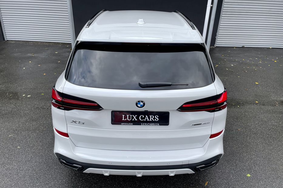 Продам BMW X5 M 40i NEW 2023 года в Киеве