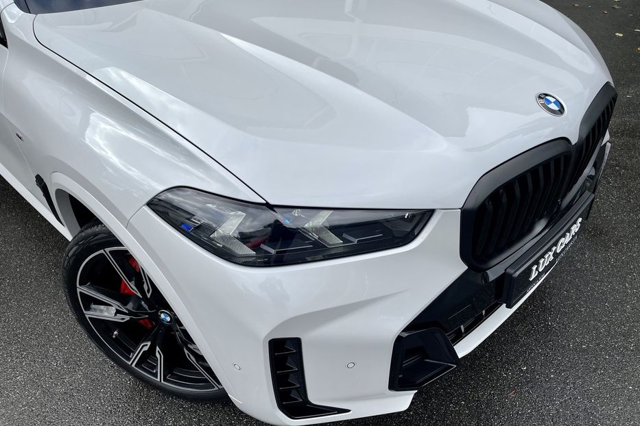 Продам BMW X5 M 40i NEW 2023 года в Киеве