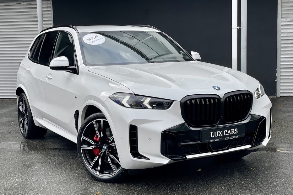 Продам BMW X5 M 40i NEW 2023 года в Киеве