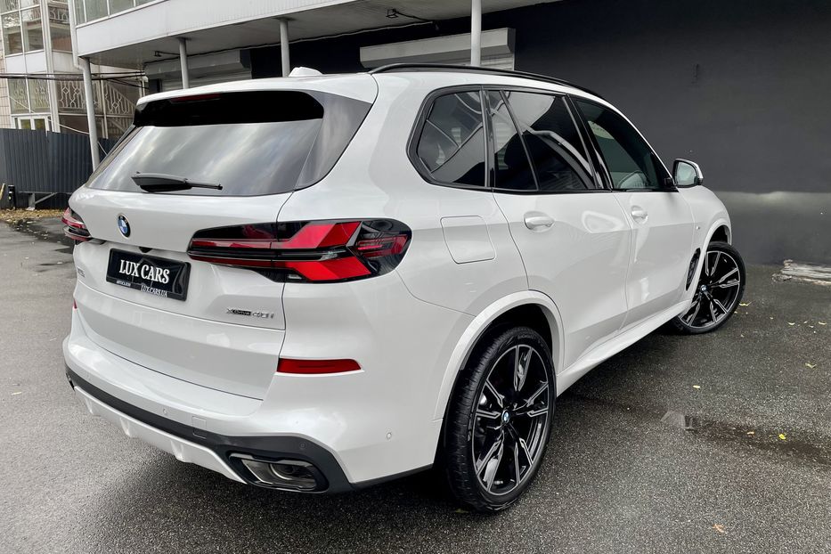 Продам BMW X5 M 40i NEW 2023 года в Киеве