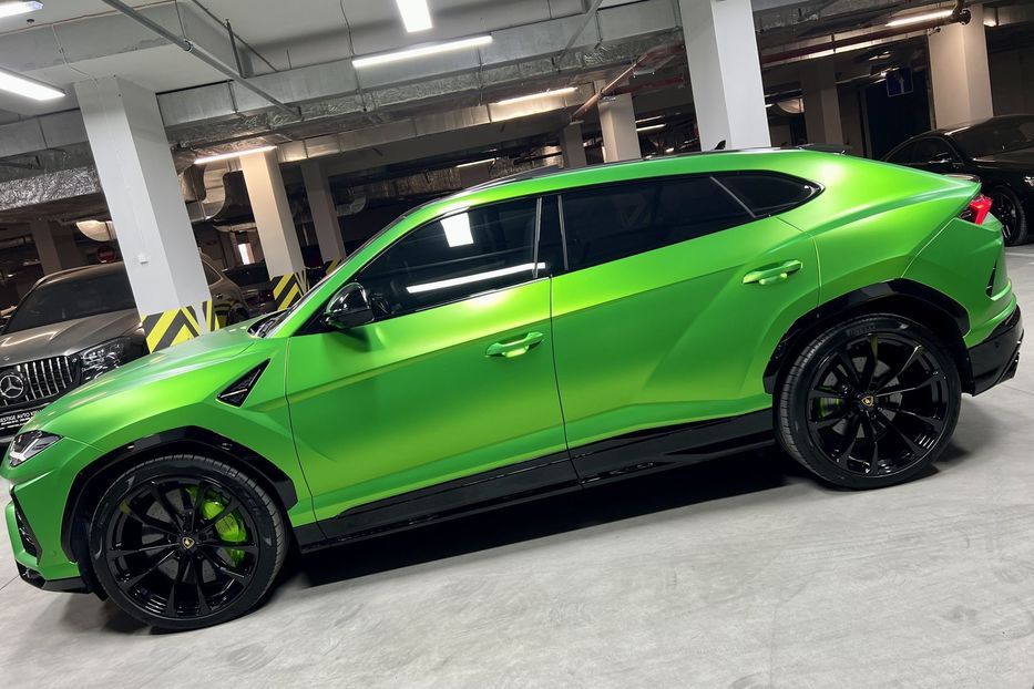 Продам Lamborghini Urus 2020 года в Киеве