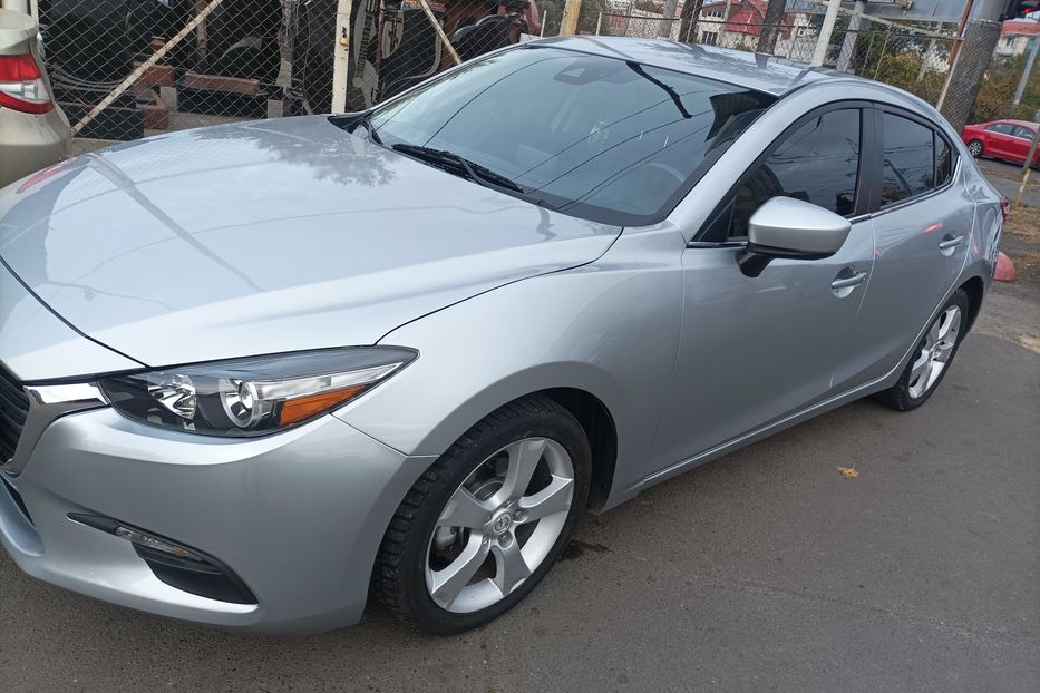 Продам Mazda 3 максимал 2018 года в Одессе