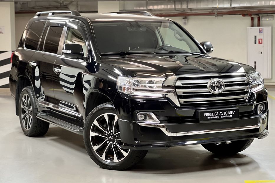 Продам Toyota Land Cruiser 200 2019 года в Киеве