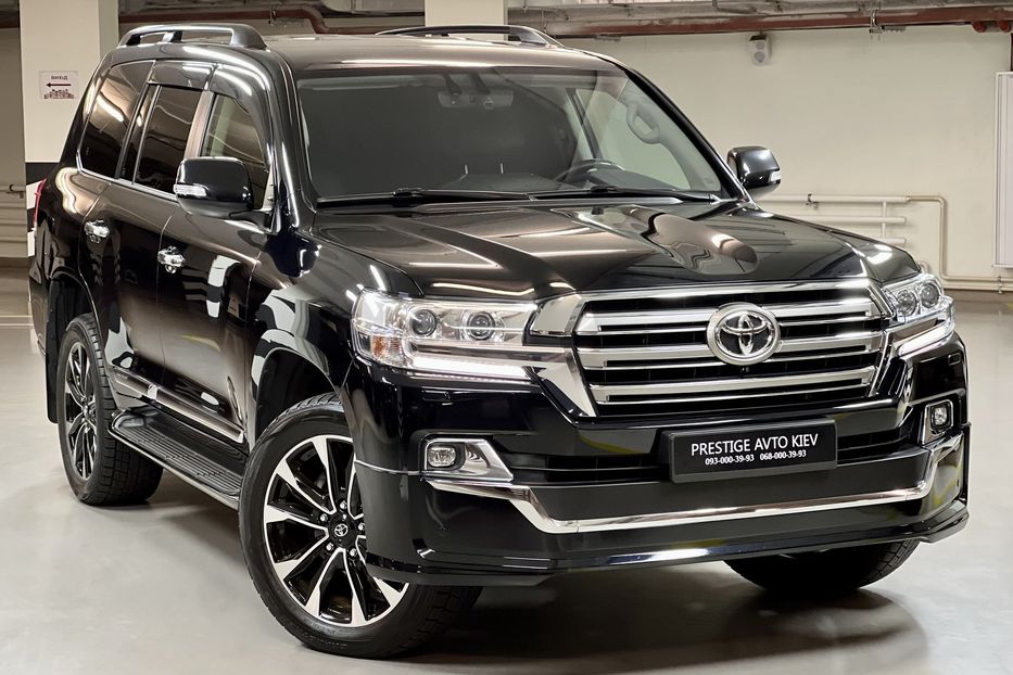 Продам Toyota Land Cruiser 200 2019 года в Киеве