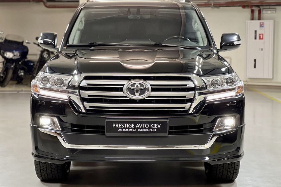 Продам Toyota Land Cruiser 200 2019 года в Киеве