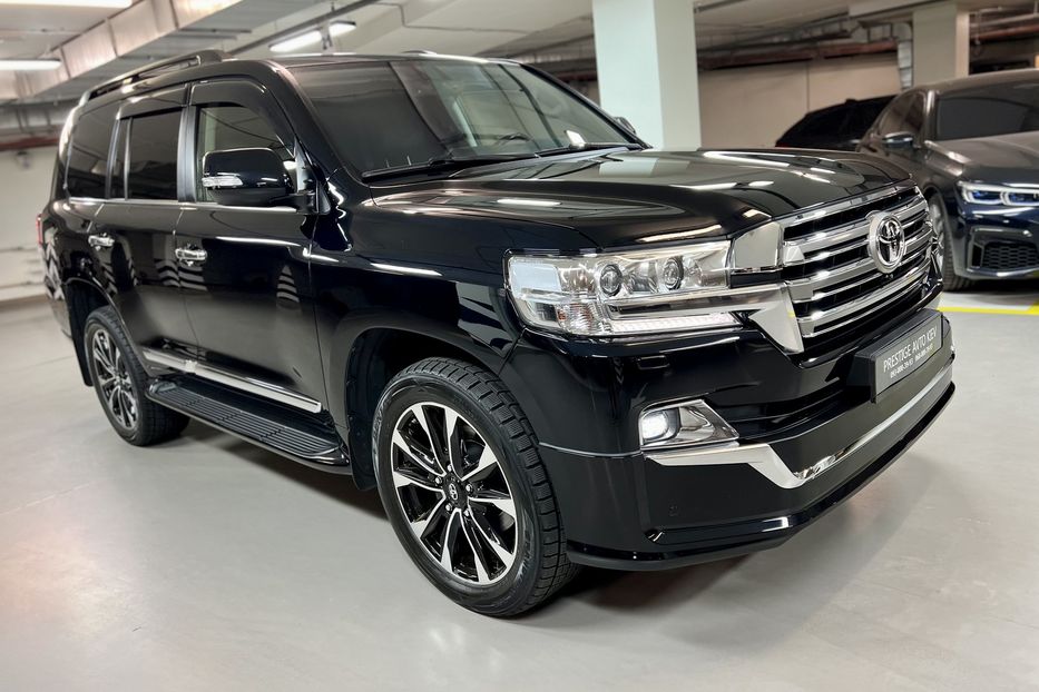 Продам Toyota Land Cruiser 200 2019 года в Киеве