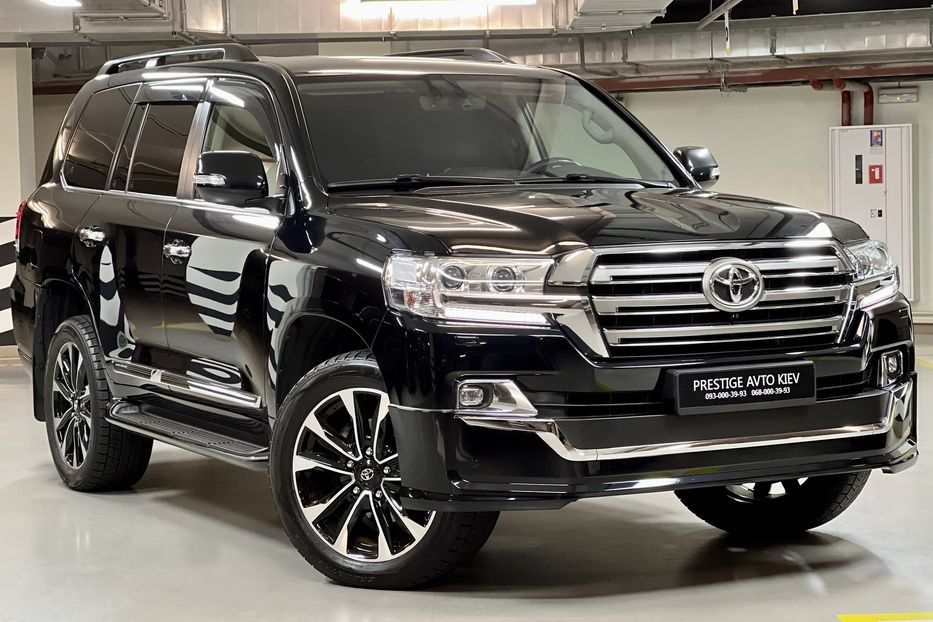 Продам Toyota Land Cruiser 200 2019 года в Киеве