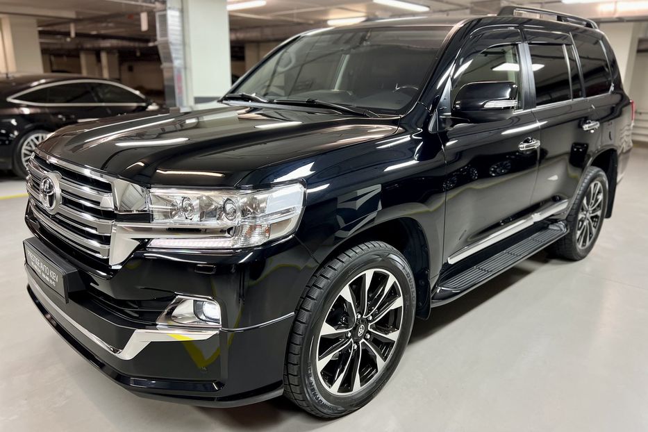 Продам Toyota Land Cruiser 200 2019 года в Киеве