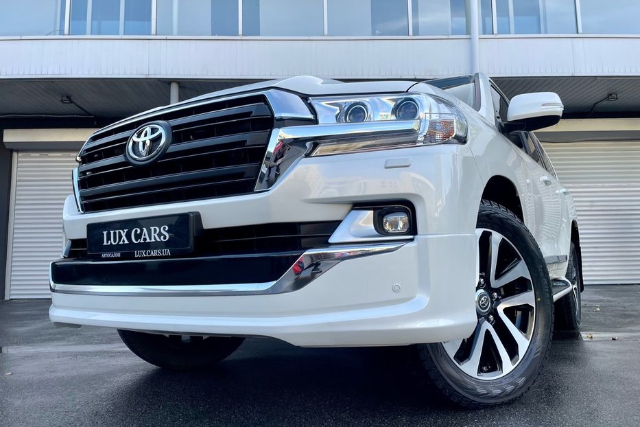 Продам Toyota Land Cruiser 200 2019 года в Киеве