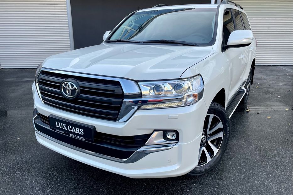 Продам Toyota Land Cruiser 200 2019 года в Киеве