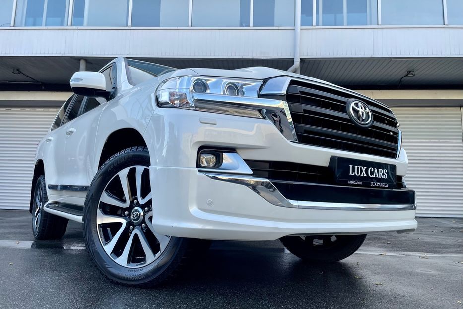 Продам Toyota Land Cruiser 200 2019 года в Киеве