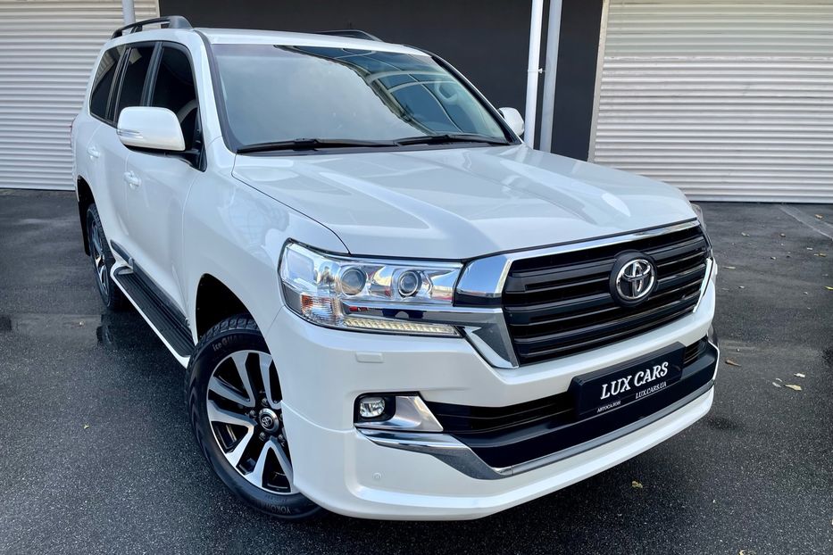 Продам Toyota Land Cruiser 200 2019 года в Киеве