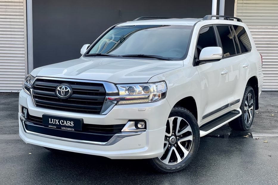 Продам Toyota Land Cruiser 200 2019 года в Киеве