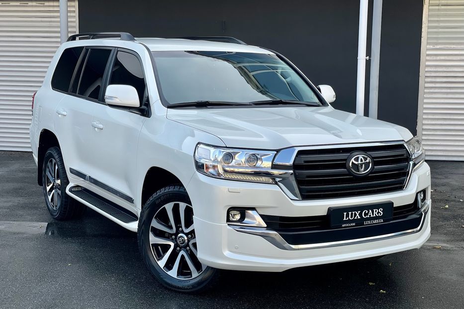 Продам Toyota Land Cruiser 200 2019 года в Киеве