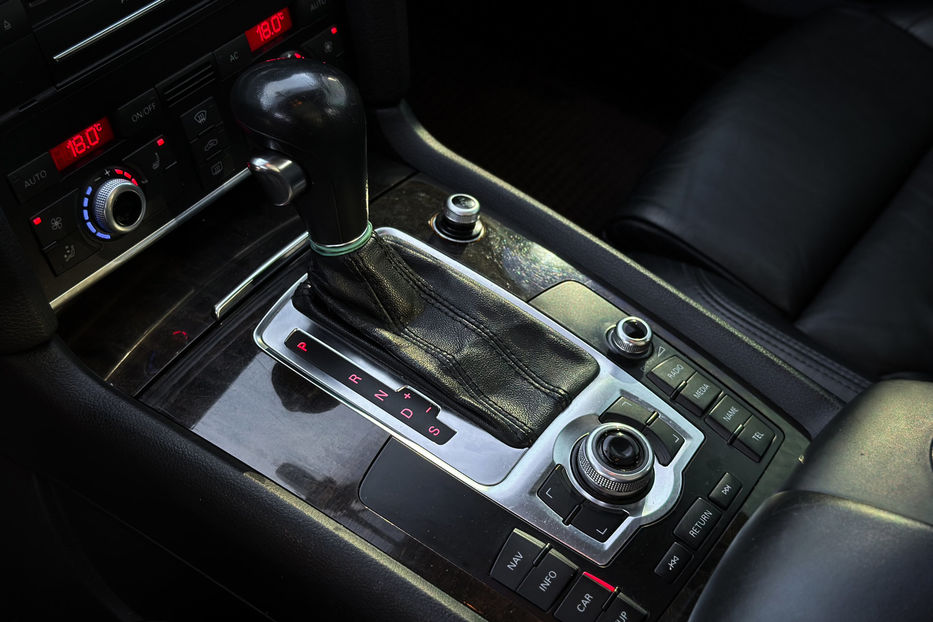 Продам Audi Q7 Premium Plus 2010 года в Черновцах