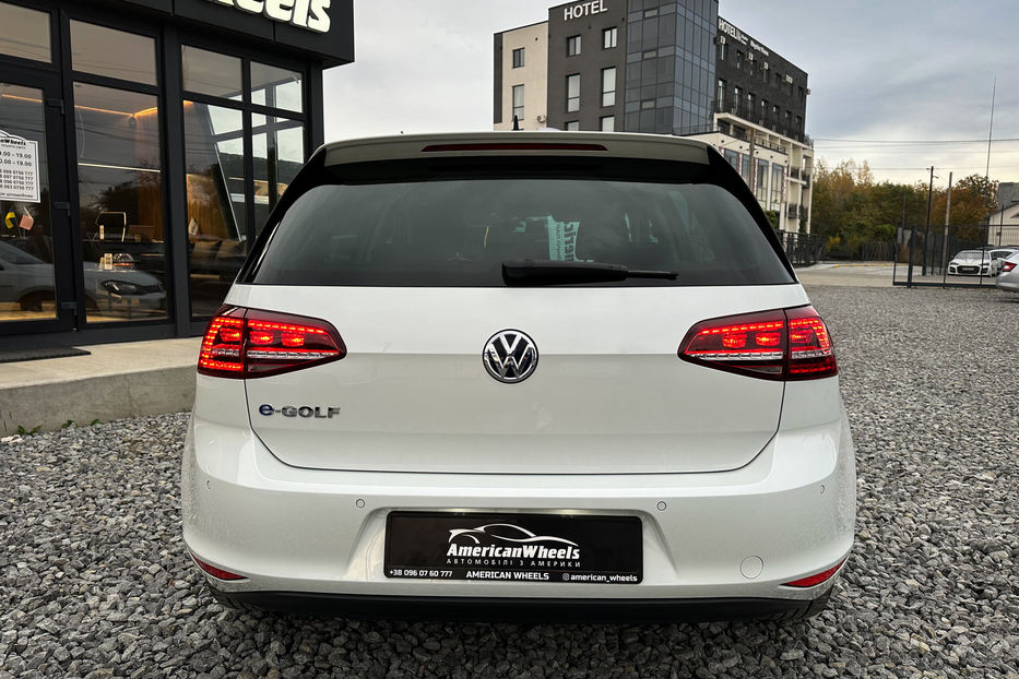 Продам Volkswagen e-Golf 2015 года в Черновцах