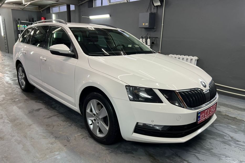 Продам Skoda Octavia A7 2.0 KLIMA NAVI NE MALOVANA  2019 года в Львове