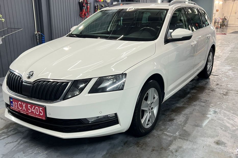 Продам Skoda Octavia A7 2.0 KLIMA NAVI NE MALOVANA  2019 года в Львове