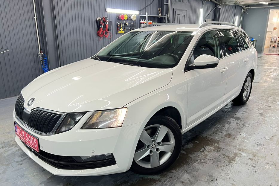 Продам Skoda Octavia A7 2.0 KLIMA NAVI NE MALOVANA  2019 года в Львове