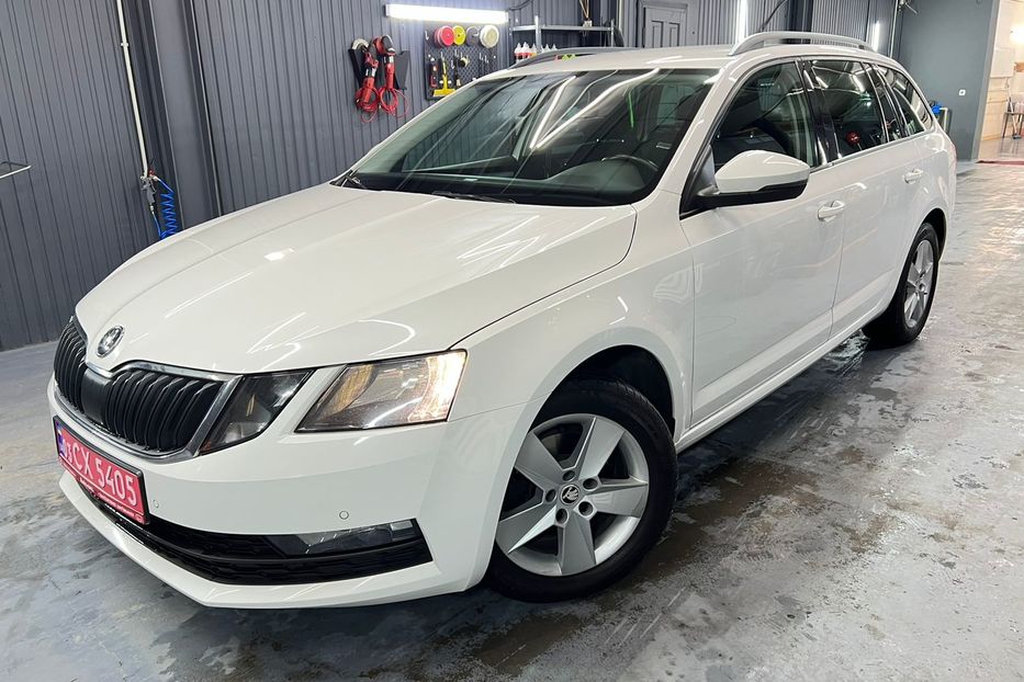 Продам Skoda Octavia A7 2.0 KLIMA NAVI NE MALOVANA  2019 года в Львове