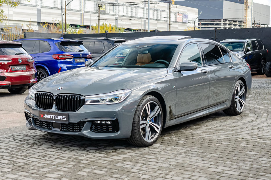 Продам BMW 750 Li Xdrive 2018 года в Киеве