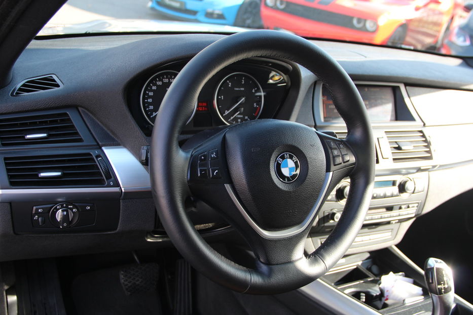 Продам BMW X5 2013 года в Одессе