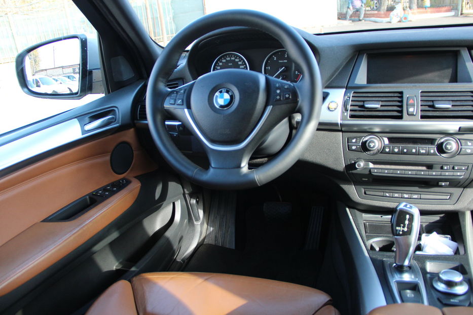 Продам BMW X5 2013 года в Одессе