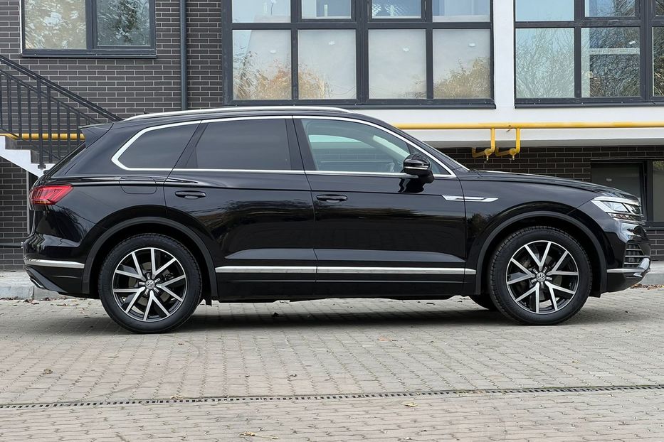 Продам Volkswagen Touareg 3.0 V6 286 к.с TDI  4Motion  2018 года в Львове