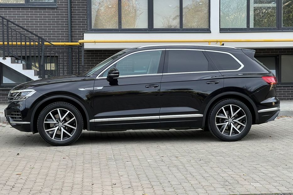 Продам Volkswagen Touareg 3.0 V6 286 к.с TDI  4Motion  2018 года в Львове