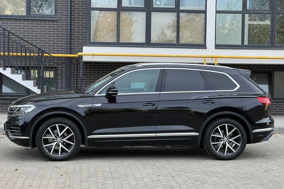 Продам Volkswagen Touareg 3.0 V6 286 к.с TDI  4Motion  2018 года в Львове