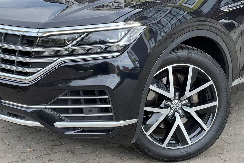 Продам Volkswagen Touareg 3.0 V6 286 к.с TDI  4Motion  2018 года в Львове