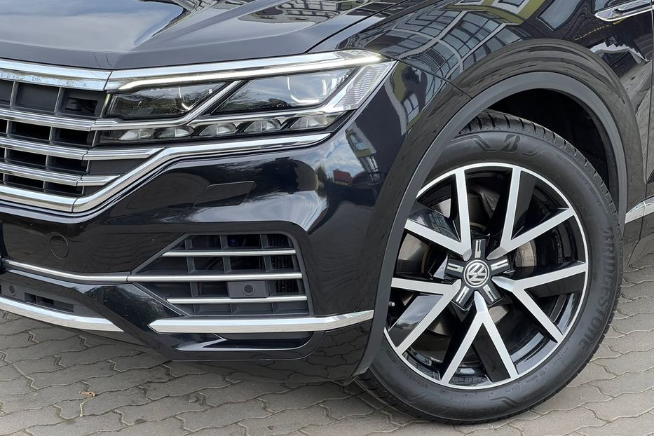 Продам Volkswagen Touareg 3.0 V6 286 к.с TDI  4Motion  2018 года в Львове