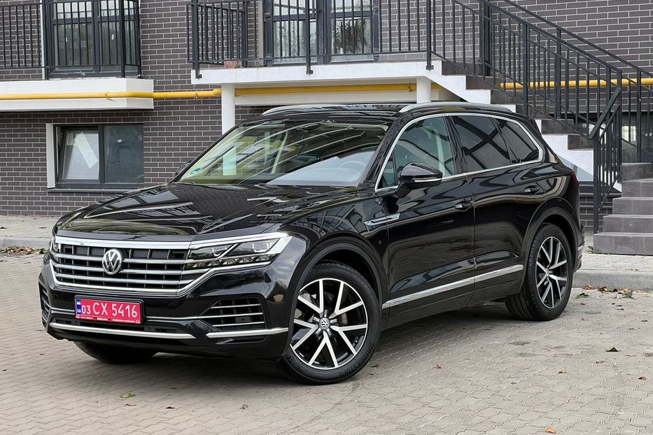 Продам Volkswagen Touareg 3.0 V6 286 к.с TDI  4Motion  2018 года в Львове