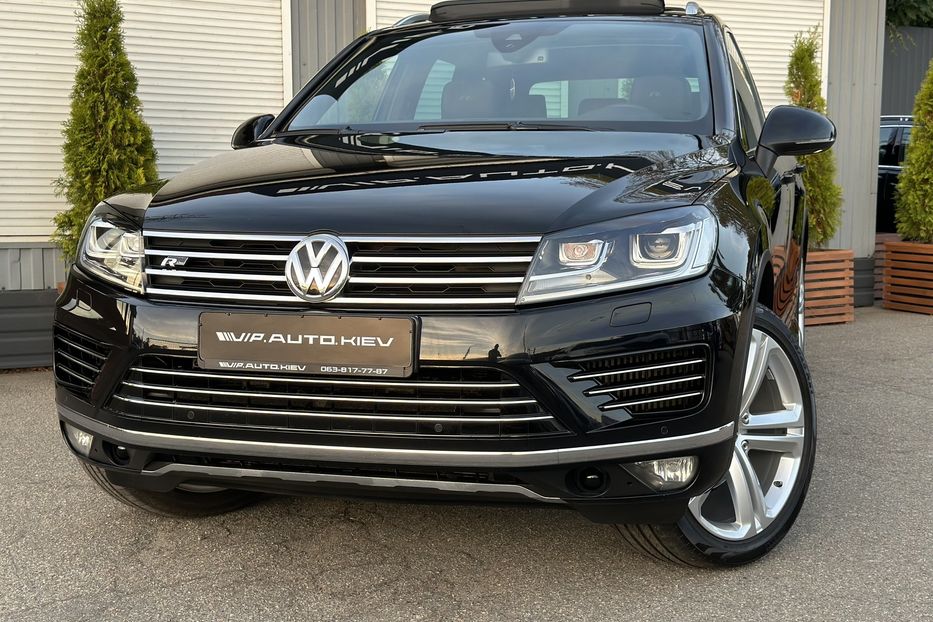 Продам Volkswagen Touareg 3X R-Line 2016 года в Киеве