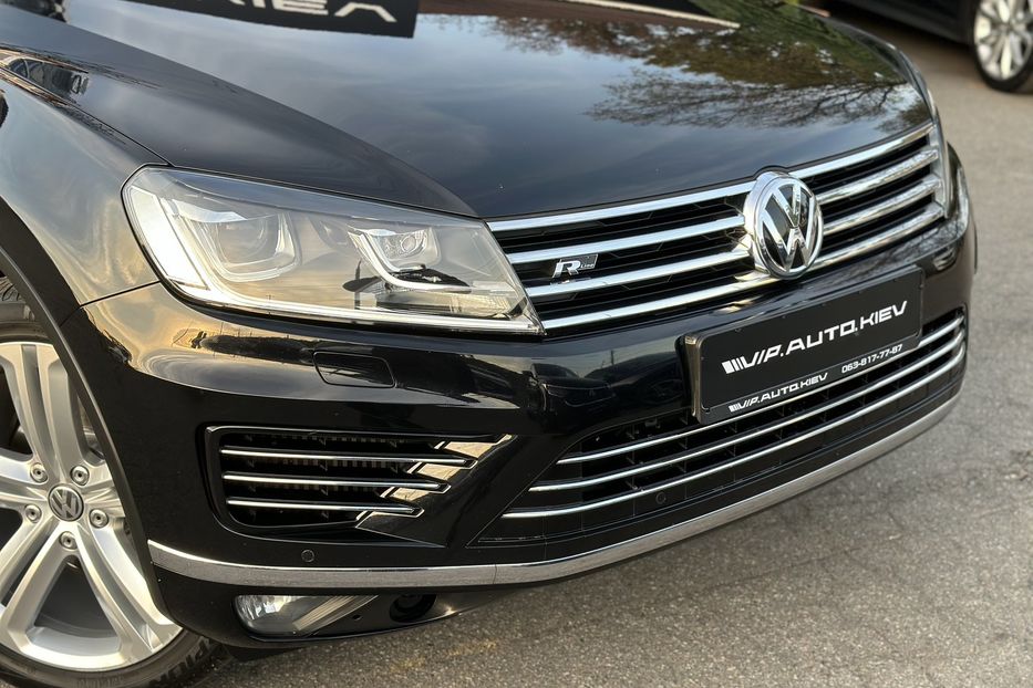 Продам Volkswagen Touareg 3X R-Line 2016 года в Киеве