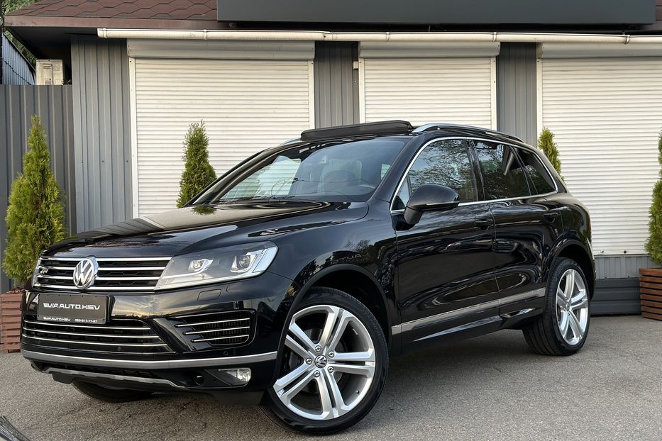 Продам Volkswagen Touareg 3X R-Line 2016 года в Киеве