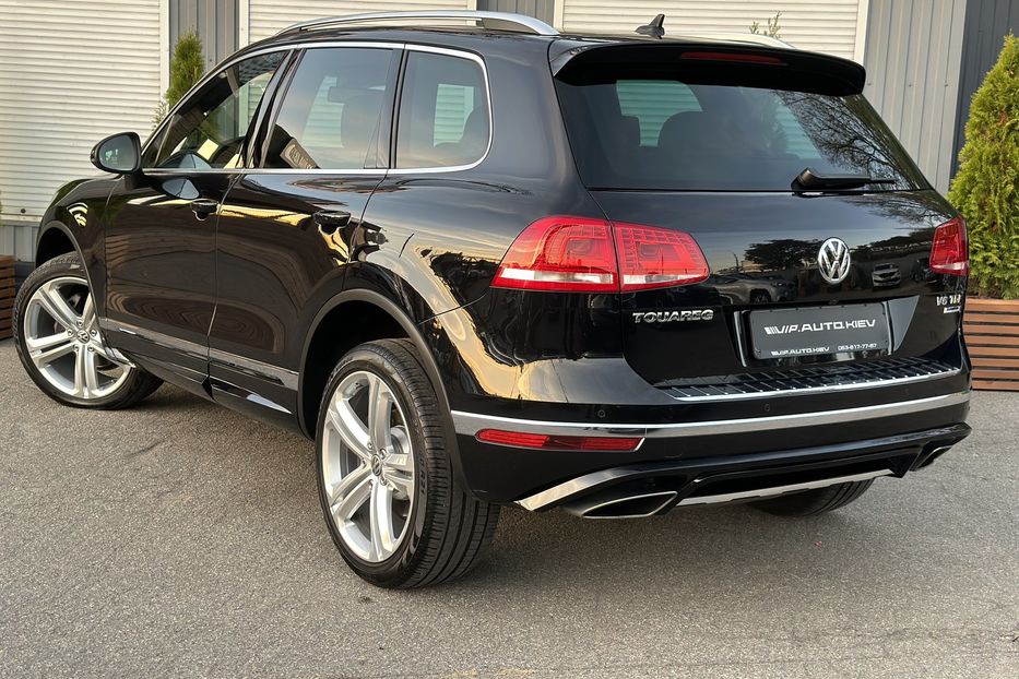 Продам Volkswagen Touareg 3X R-Line 2016 года в Киеве