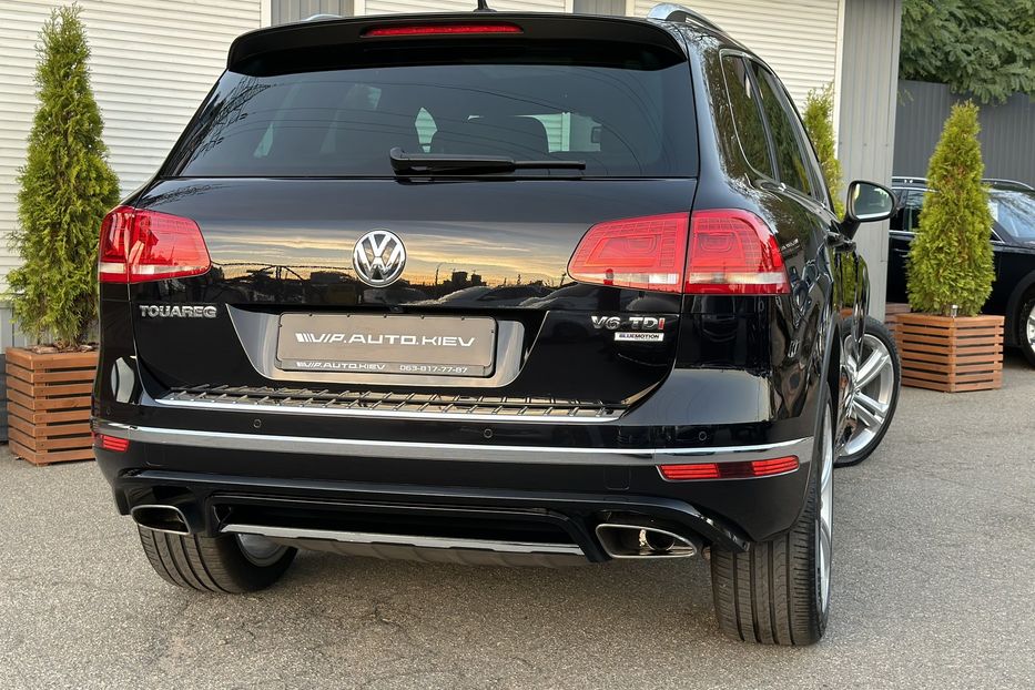 Продам Volkswagen Touareg 3X R-Line 2016 года в Киеве