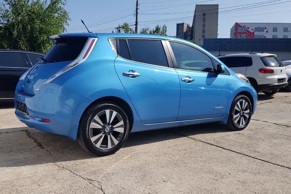 Продам Nissan Leaf 2013 года в Черновцах