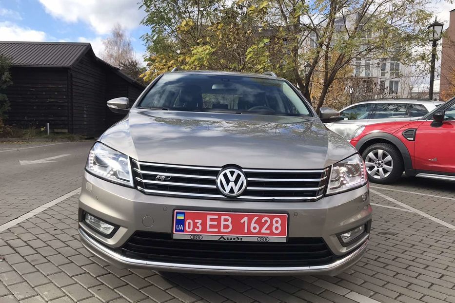 Продам Volkswagen Passat B7 RLine, Highline 130кВт 2014 года в Киеве