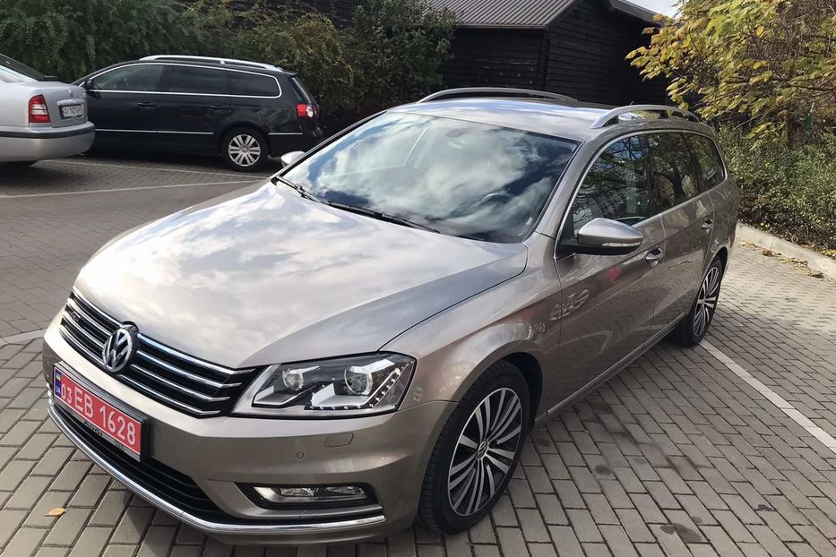 Продам Volkswagen Passat B7 RLine, Highline 130кВт 2014 года в Киеве