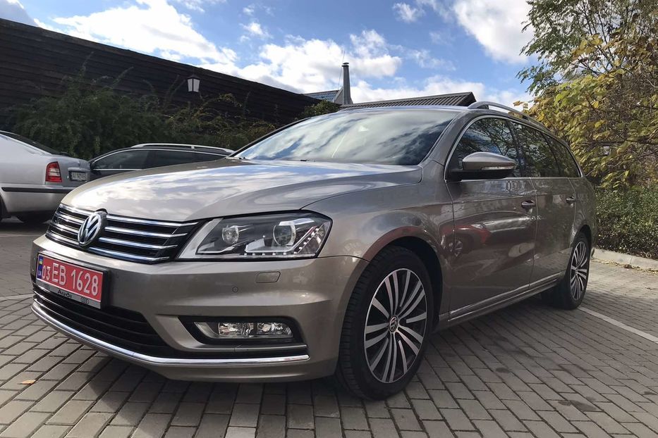 Продам Volkswagen Passat B7 RLine, Highline 130кВт 2014 года в Киеве