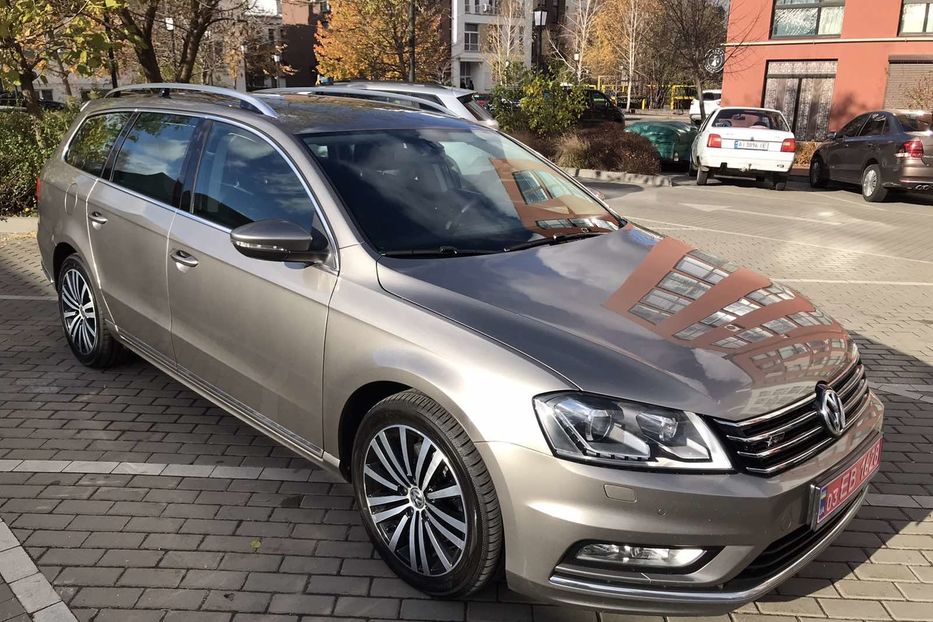 Продам Volkswagen Passat B7 RLine, Highline 130кВт 2014 года в Киеве