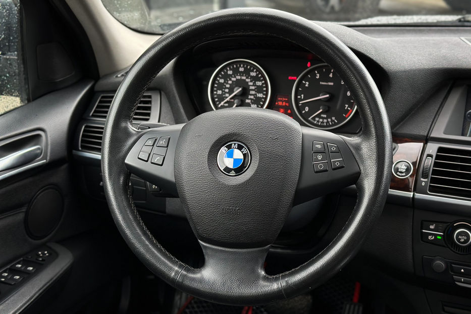 Продам BMW X5 35I Xdrive 2013 года в Черновцах