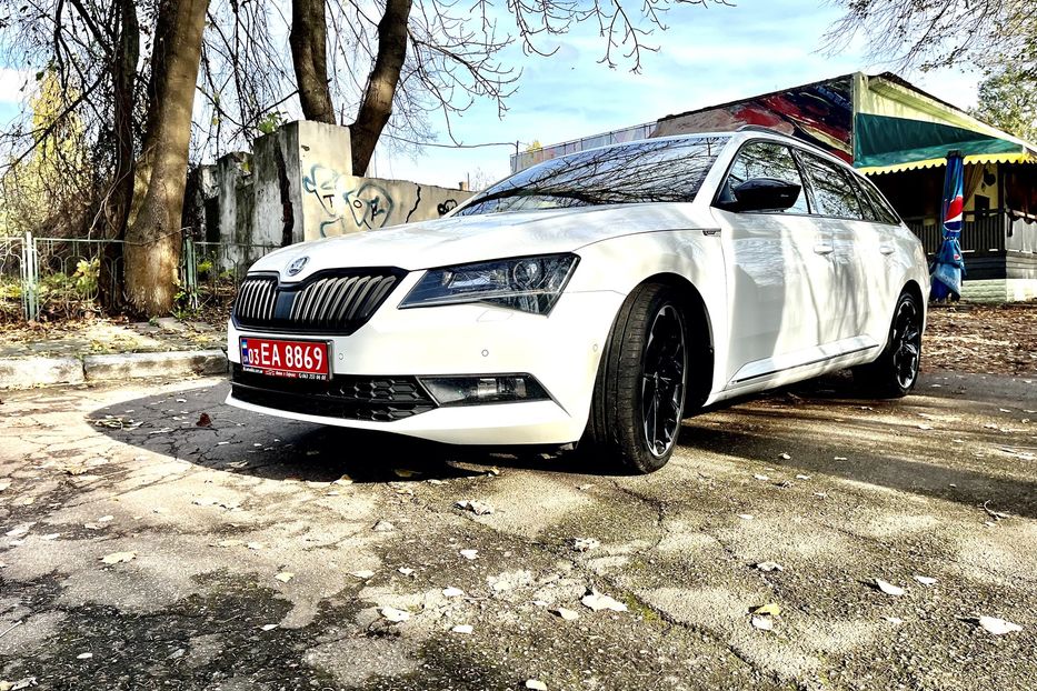 Продам Skoda Superb  SportLine 140kw 4x4 2019 года в Житомире