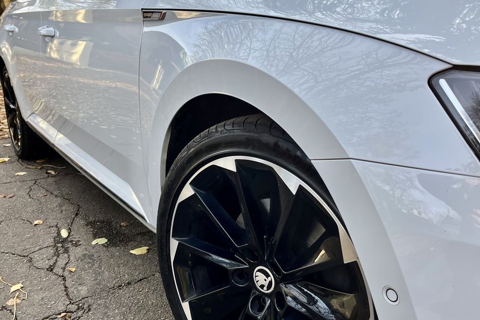 Продам Skoda Superb  SportLine 140kw 4x4 2019 года в Житомире