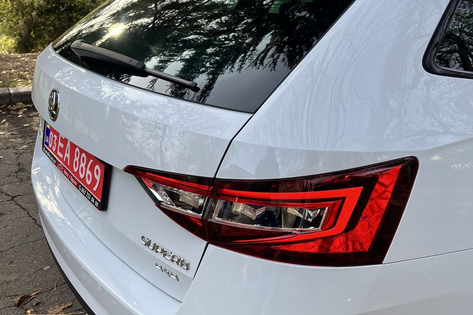 Продам Skoda Superb  SportLine 140kw 4x4 2019 года в Житомире